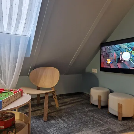 Mazowiecka 3 * ニエホジェ