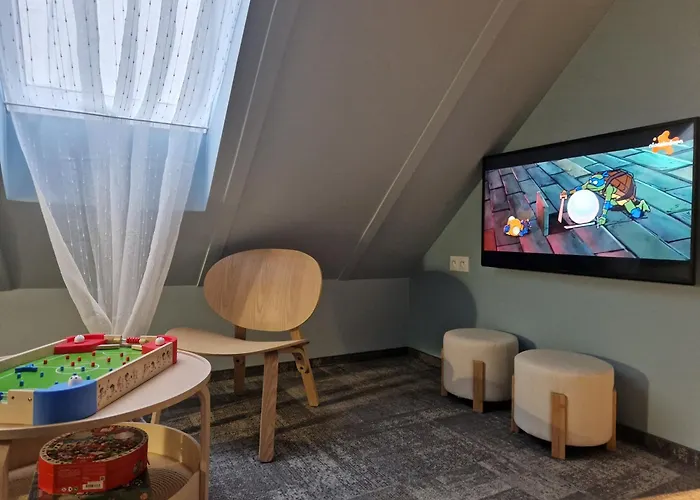 Mazowiecka 3 * נישורזה